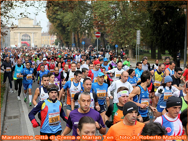 Crema Maratonina 2012 partenza foto Roberto Mandelli